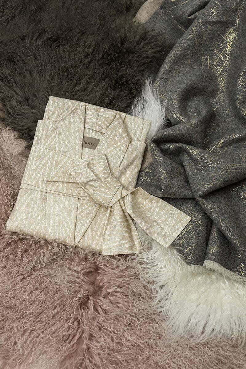 Satino chalatas Ilonzo Home Twist Gold (auksinė), 4 nuotrauka