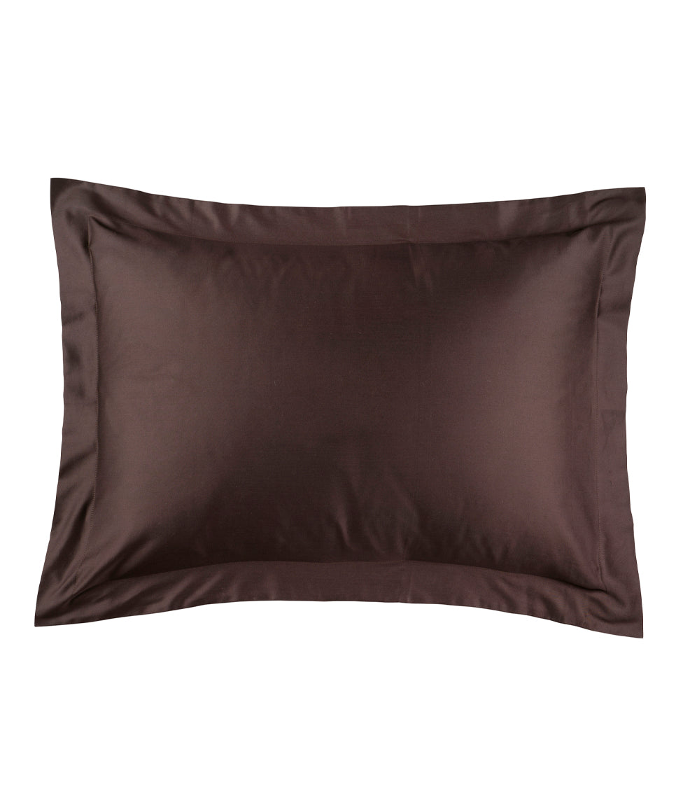 Solid Pagalvės užvalkalas su dekoratyviniu peltakiu Chocolate Oud (šokoladinė)