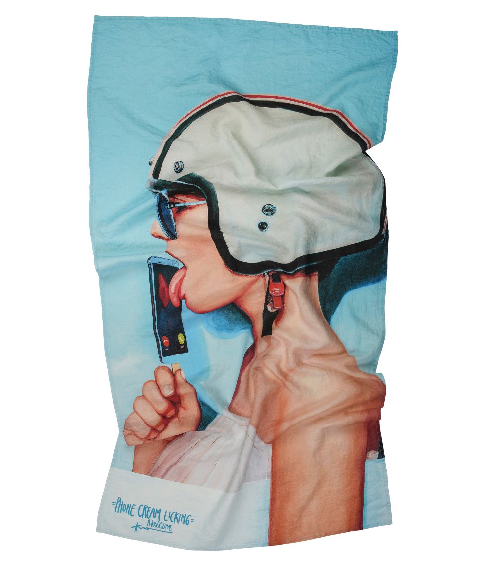 Lininis Paplūdimio rankšluostis Phone Cream Licking - Algis Kriščiūnas - 100x180cm (marga)