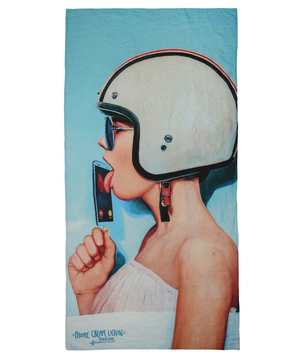 Lininis Paplūdimio rankšluostis Phone Cream Licking - Algis Kriščiūnas - 100x180cm (marga), 4 nuotrauka