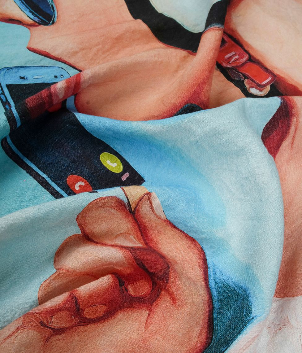 Lininis Paplūdimio rankšluostis Phone Cream Licking - Algis Kriščiūnas - 100x180cm (marga), 2 nuotrauka