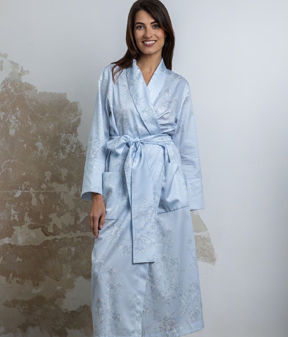 Klasikinis satino chalatas Eden Light Blue (šviesiai mėlyna), 2 nuotrauka