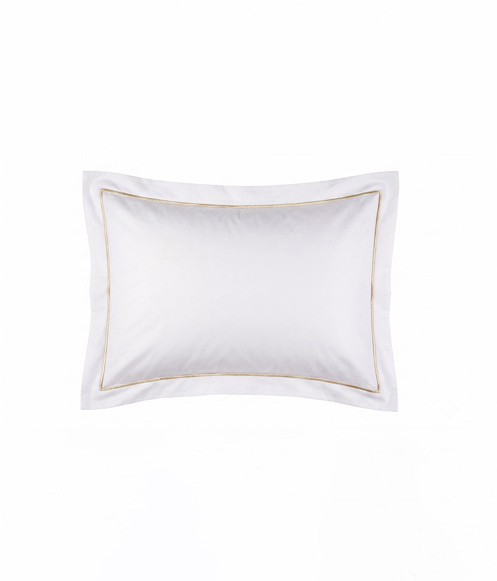 Hotel Line Satino pagalvės užvalkalas Oxford su dekoratyviniu peltakiu Gold / Solid Optical White (optiškai balta)