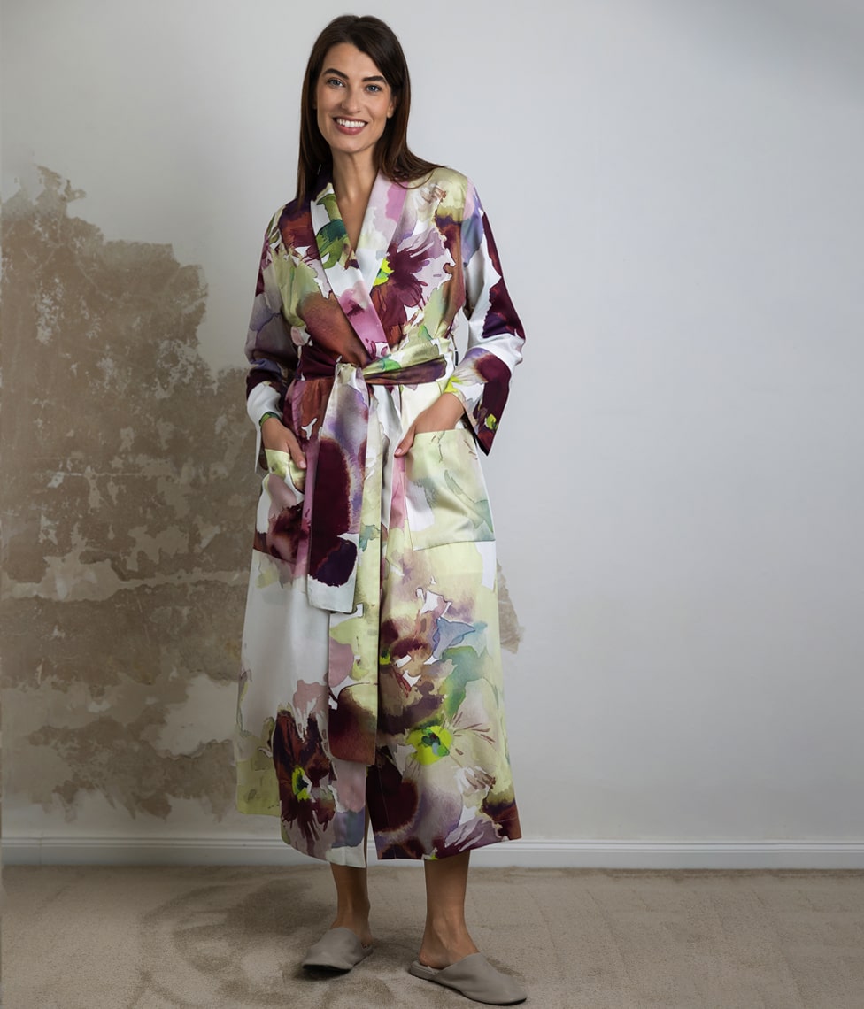 Klasikinis Satino Chalatas Flower Mist (marga), 3 nuotrauka