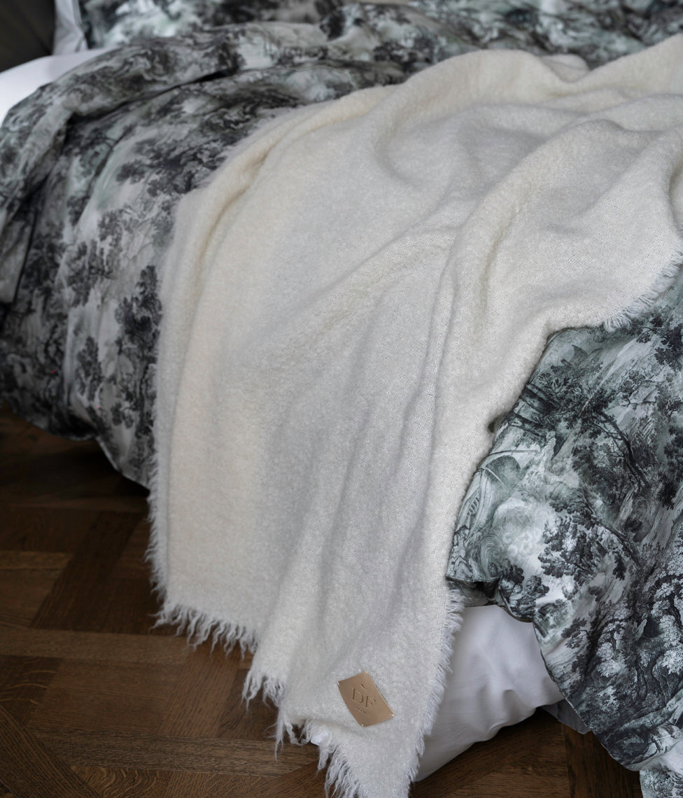 Prabangus PREMIUM pledas Boucle ALP 130x175cm + juoda dovanų dėžutė, 4 nuotrauka