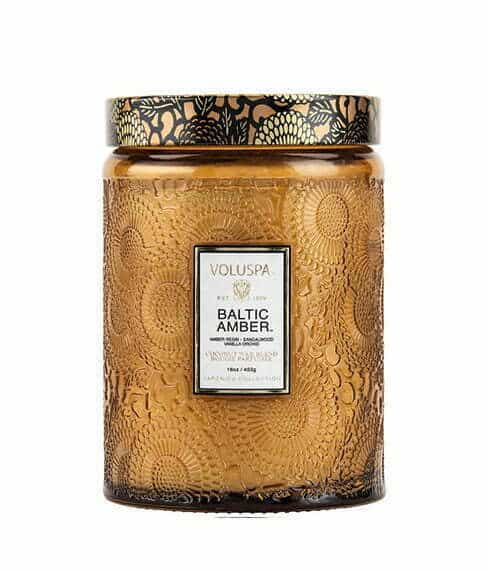 Voluspa didelė žvakė stikle Baltic Amber