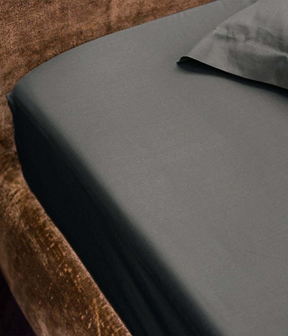 Satino paklodė su guma Solid Black Sand (juodo smėlio), 2 nuotrauka