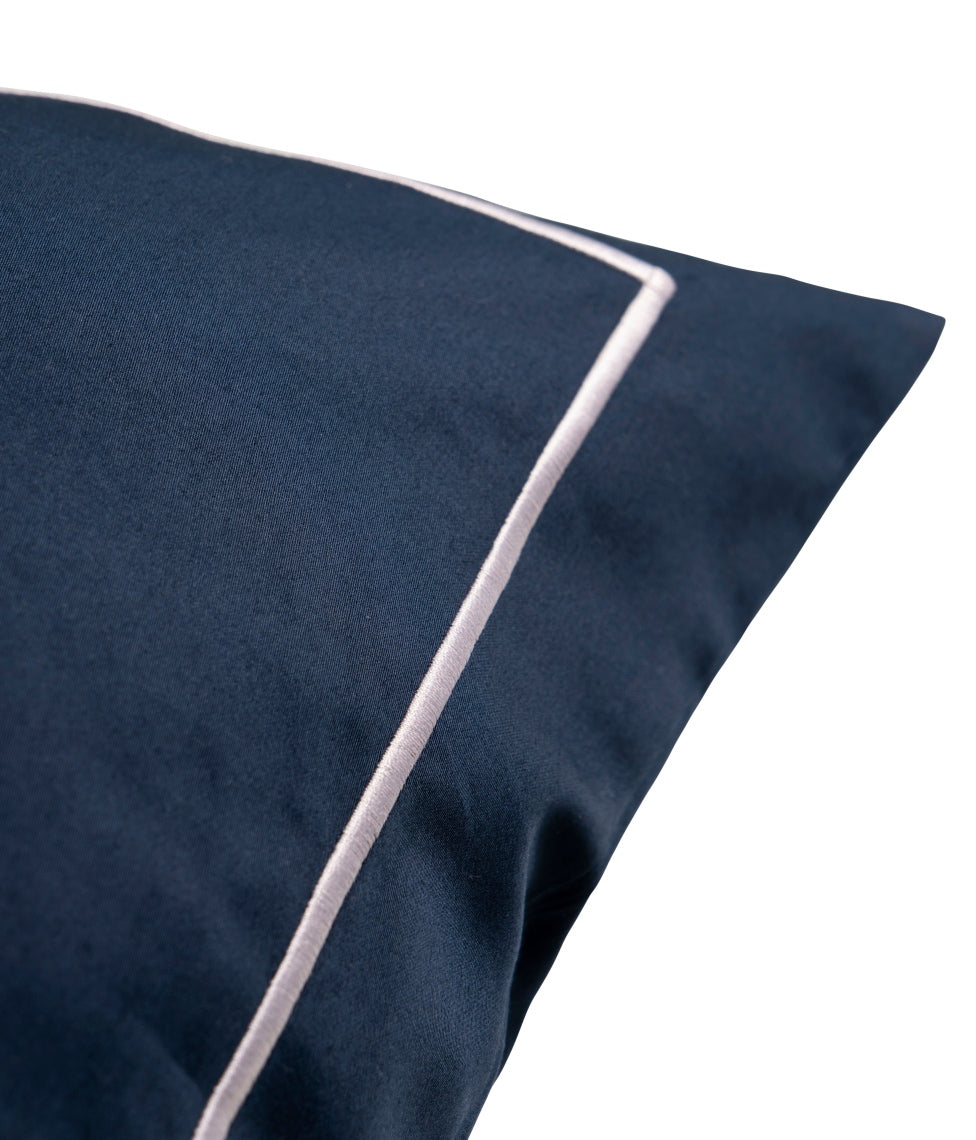 Pagalvės užvalkalas Solid Dark Blue su Rose Quartz dekoratyviniu peltakiu (tamsiai mėlyna), 2 nuotrauka