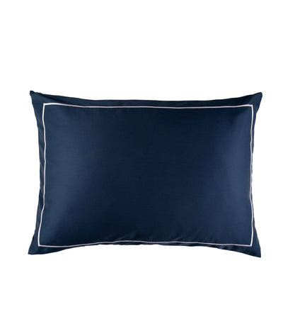 Pagalvės užvalkalas Solid Dark Blue su Rose Quartz dekoratyviniu peltakiu (tamsiai mėlyna)