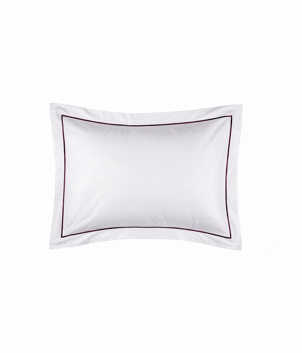 Satino pagalvės užvalkalas Oxford su Elderberry dekoratyviniu peltakiu Solid Milky White