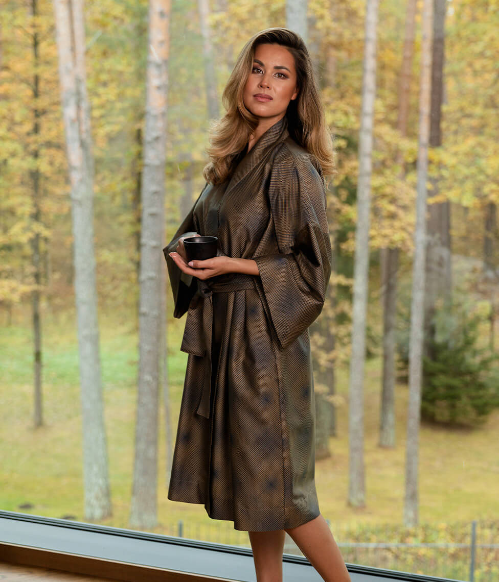 Satino chalatas kimono Mirage Gold (auksinė, marga)