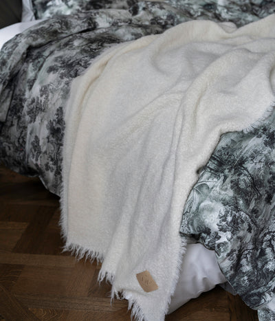 Prabangus PREMIUM pledas Boucle ALP 130x175cm + juoda dovanų dėžutė, 4 nuotrauka