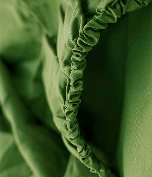 Satino paklodė su guma Olive Green (žalia)