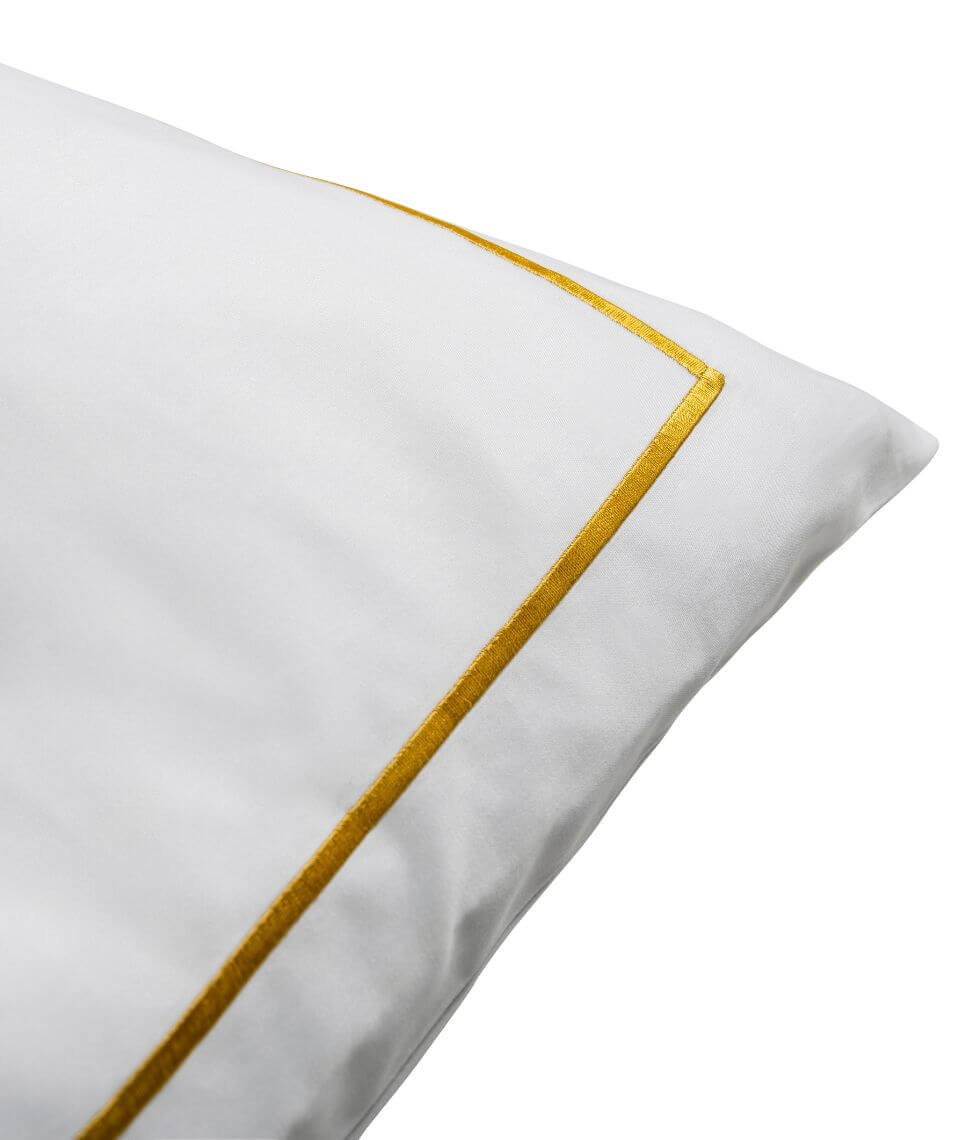 Viešbučio satino pagalvės užvalkalas Solid Optical White su Gold siuvinėtu peltakiu (optiškai balta), 2 nuotrauka