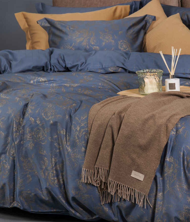 Decoflux-patalynės-komplektas-rose-line-silver-blue-iq-mėlynos-spalvos-satinas-bed-linen-set-pillowcase